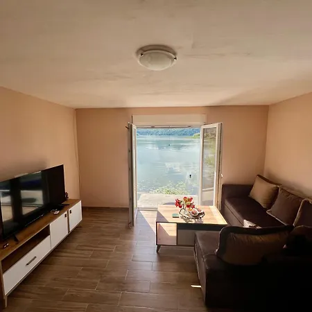 Lakeside Harmony Apartment Golubovci Exterior photo