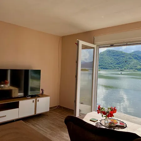 Lakeside Harmony Apartment Golubovci Exterior photo