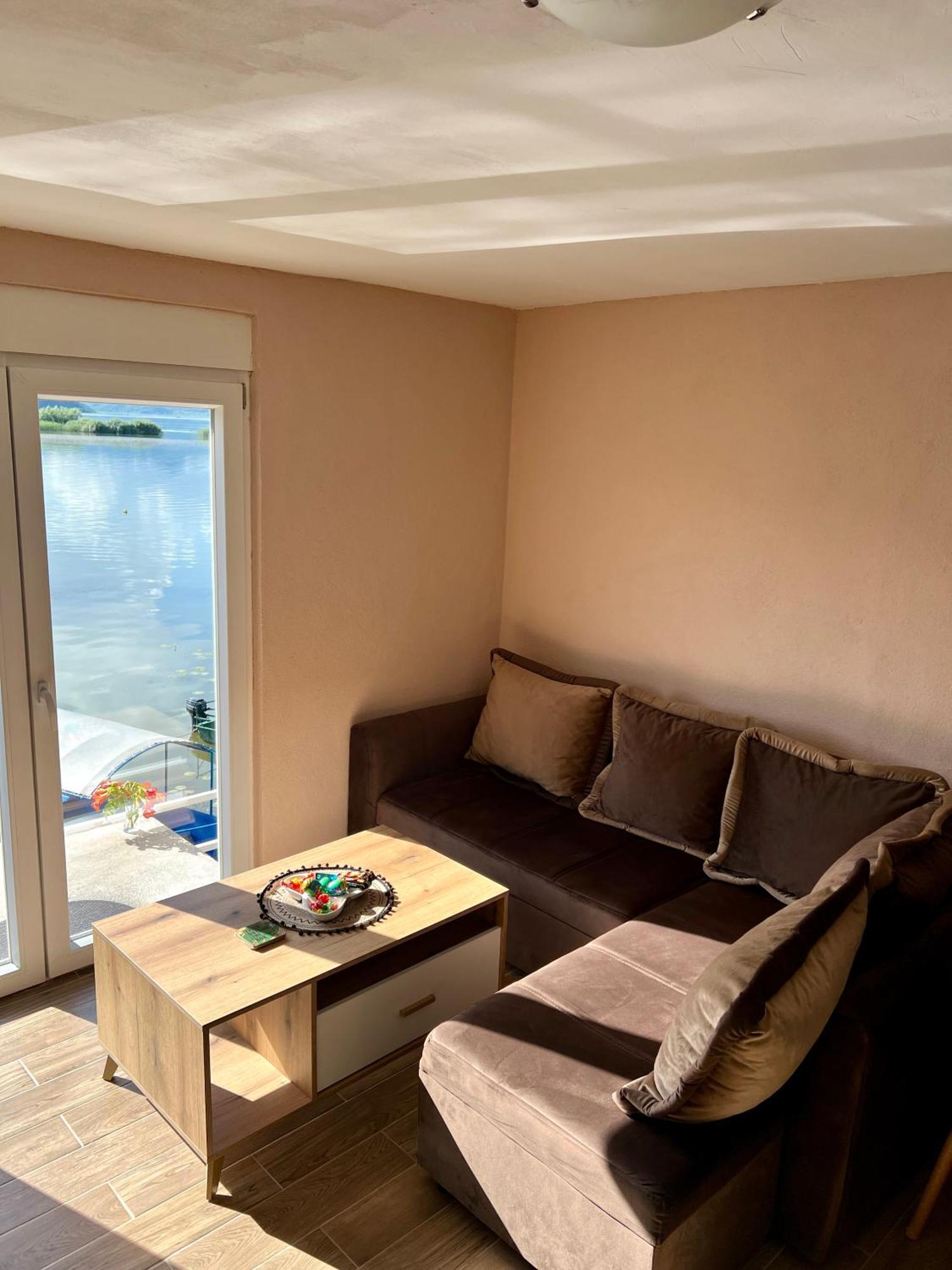 Apartment Lakeside Harmony Golubovci