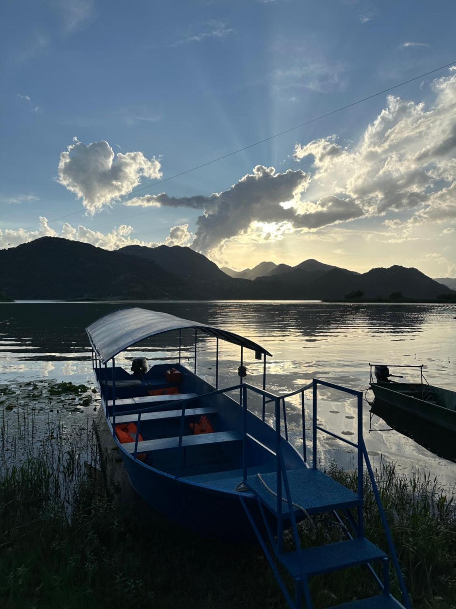 Lakeside Harmony *