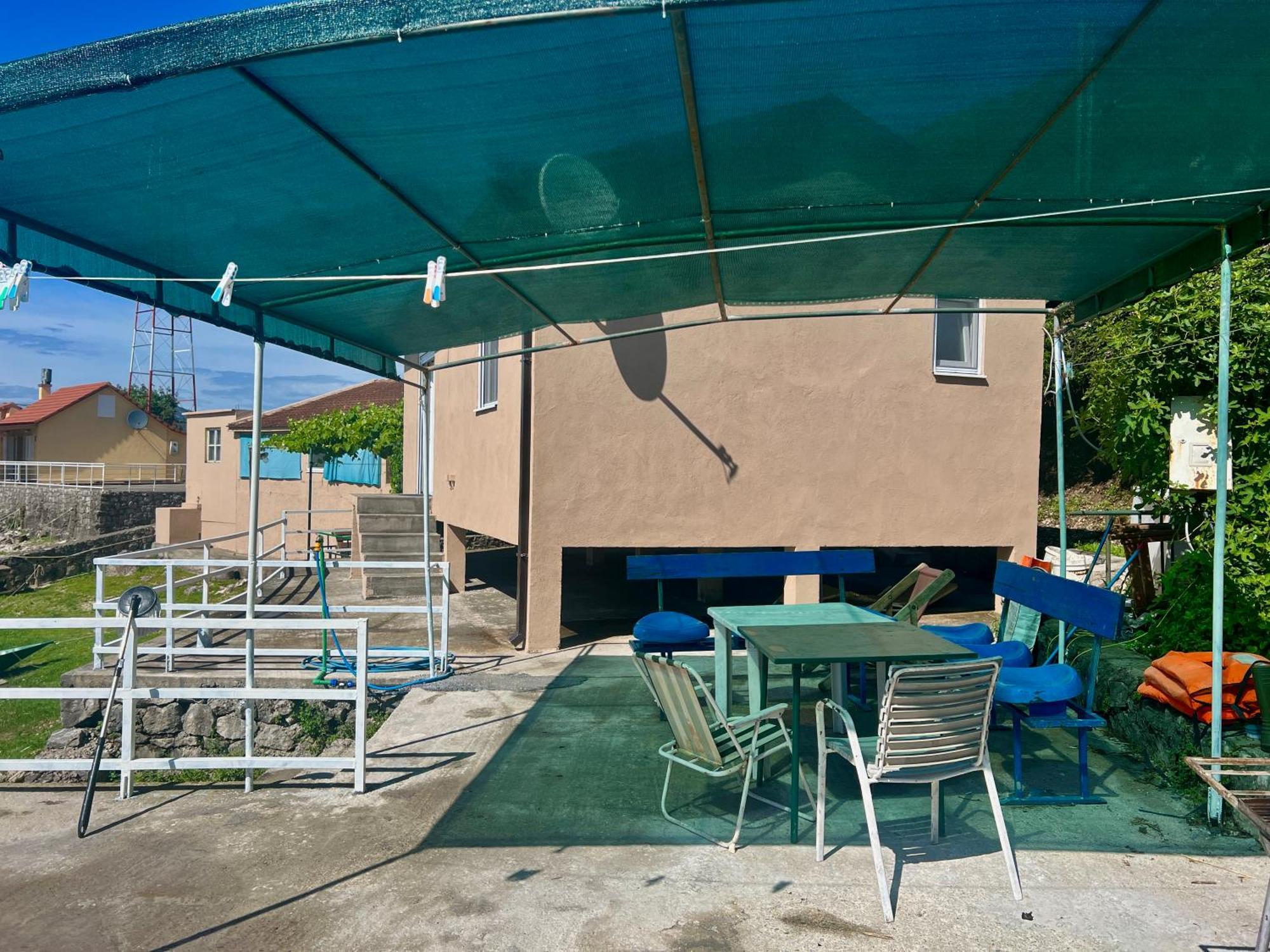Lakeside Harmony Apartment *